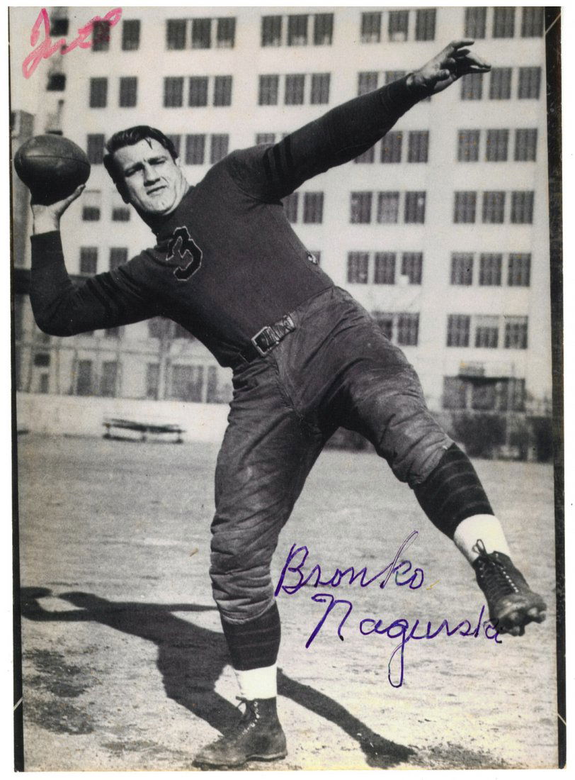 A BRONKO NAGURSKI AUTOGRAPHED BLACK AND WHITE (1 of 1)