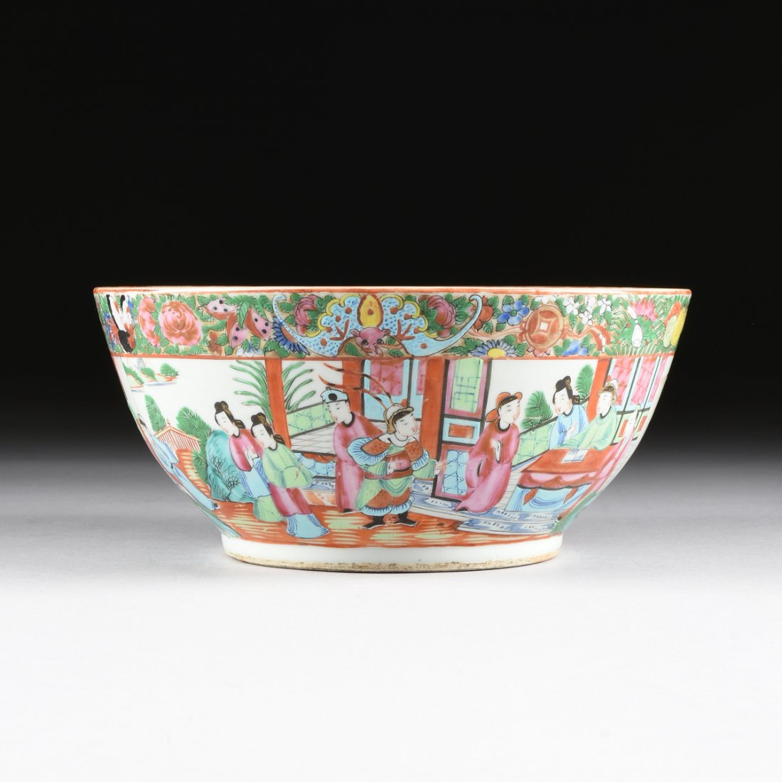A MEDIUM SIZED CHINESE CERAMIC POLYCHROME BOWL, (1 of 9)