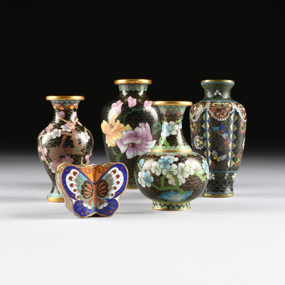 A GROUP OF FIVE CHINESE SMALL POLYCHROME ENAMELED BLACK (1 of 10)