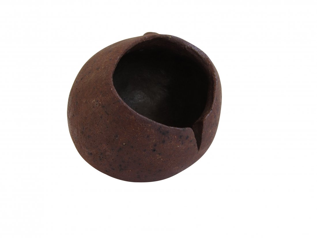 Robert Arneson, Biomorphic stoneware pod: Robert Arneson (California 1930-1992) Biomorphic stoneware pod c. 1950s Signed on the bottom From the estate of a California artist 3.5" x 5" x 4"