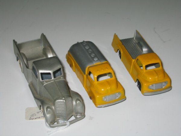 6 TOOTSIE TOY CARS - 2