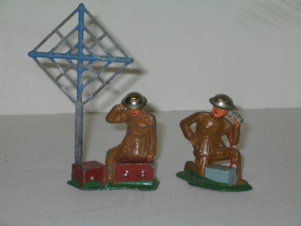 BARCLAY LEAD TOY SOLDIERS, 2 TOTAL