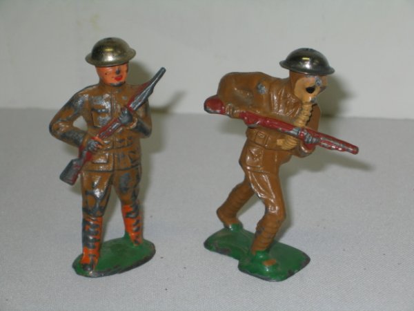 BARCLAY SOLDIERS AND GUN TRUCK - 2
