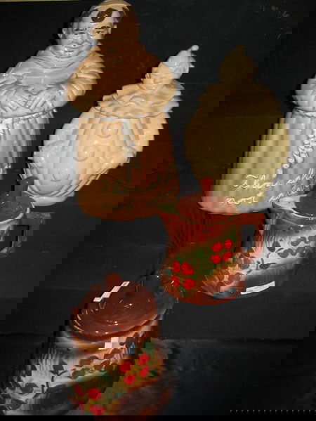 4 COOKIE JARS: MONK, CLOWN, PAN AMERICAN.: 4 COOKIE JARS: MONK, CLOWN, PAN AMERICAN. INCLUDES MONK "THOU SHALT NOT STEAL" MARKED "COVER W" ON BASE (14.5" H X 7.5" W ), CLOWN MARKED"PAN AMERICAN CO." (11.5" H X 6.5" W ), 2 MATCHING JARS W/RED F