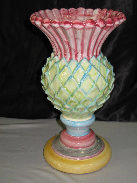 MacKENZIE CHILDS VASE: MACKENZIE CHILDS VASE. APP. 10 2/3"H x 6 1/4" AT OPENING. VGC