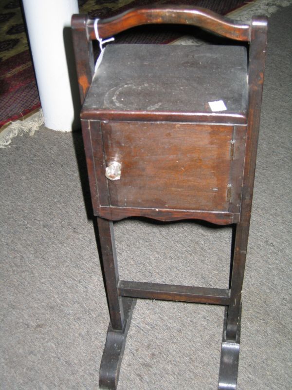 SMOKING STAND