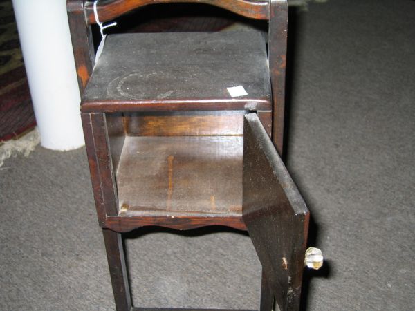 SMOKING STAND - 2