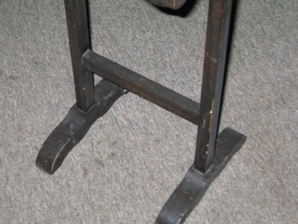 SMOKING STAND - 3