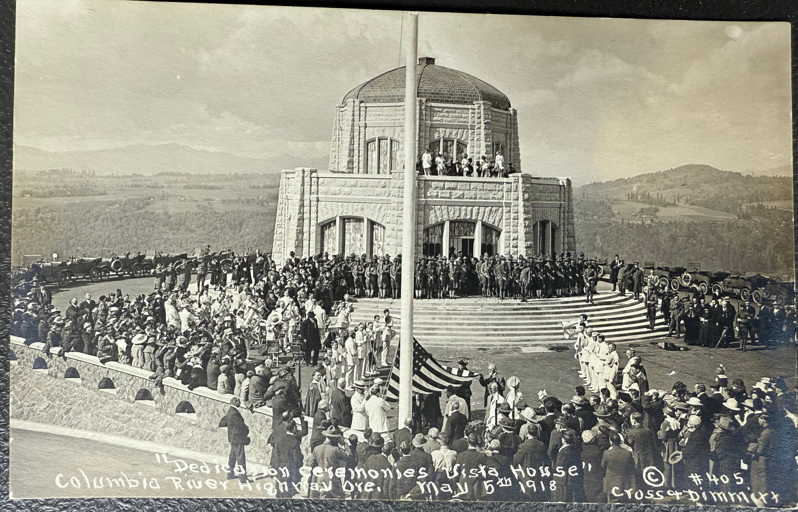 1918 Dedication Vista House RPPC Postcard, Columbia River, Oregon: 1918 Dedication of the Vista House RPPC Postcard, Columbia River, Oregon. May 5, 1918. Unused.Condition is Fine. 3.5" x 5.5" inches. "Vista House opened in 1918 as a glamorous rest stop and observator