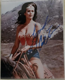Lynda Carter Signed 8×10 Photo as Wonder Woman —  COA