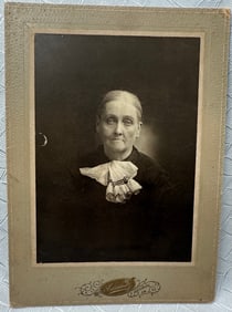 Lot of 2 Antique Cabinet Portraits – Stevens & Son (Chicago) & Arscott (Keokuk, IA), Identified