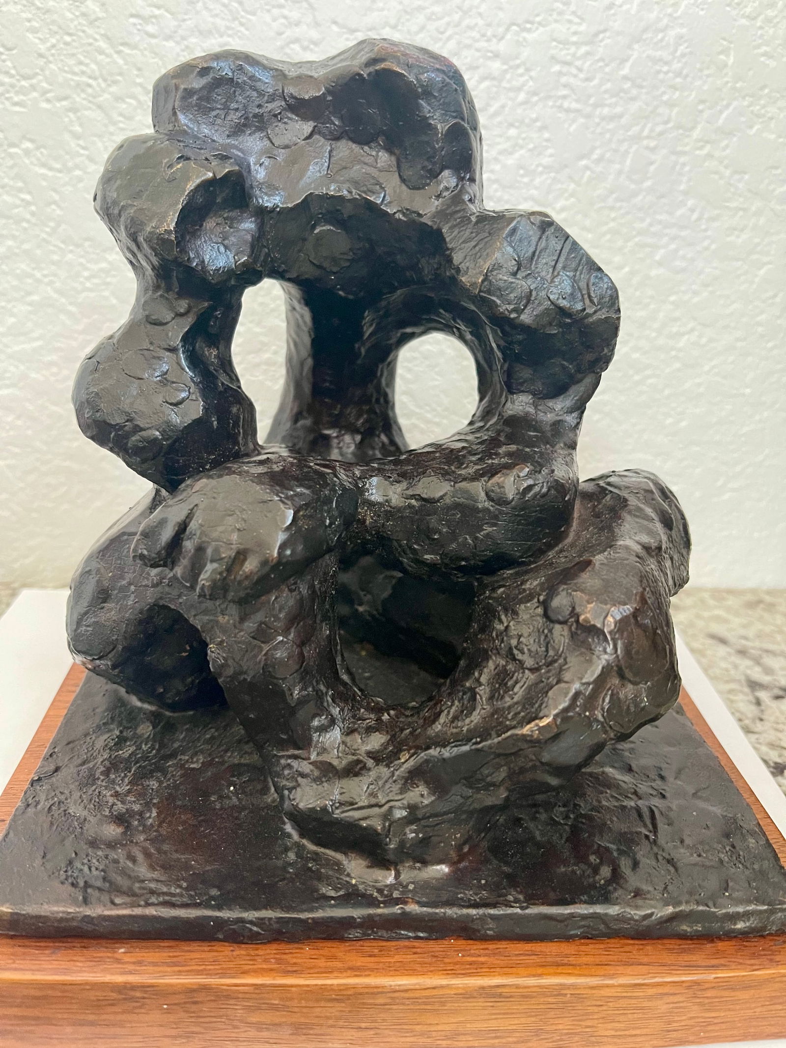 Jacques Lipchitz (1891–1973) “Meditation” (1926) Bronze Sculpture – Cast 3/7: Grandview Art & Auctions is honored to present this exceptional and extremely scarce Jacques Lipchitz bronze sculpture, Meditation (1926), Cast 3/7, acquired from Marlborough Gallery in 1979 and held