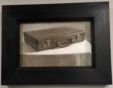 Jefferson Hayman (b. 1969) – Suitcase – Signed & Numbered Photograph, 1/9