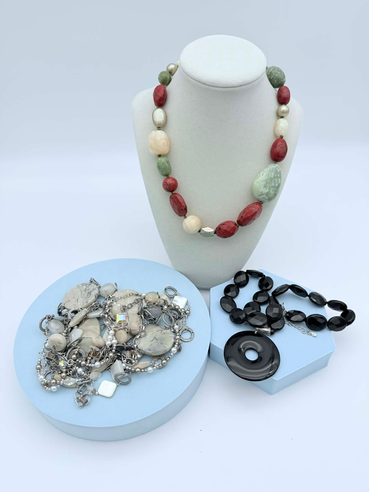 Three Fashion Necklaces Lot – Mixed Stone Beads, Pendant Necklace, Signed Sigrid Olsen (1 of 6)
