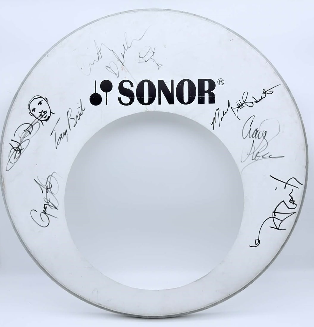 Tour-Signed Sonor Drumhead – Lenny Kravitz Band | Julien’s Auction Provenance (1 of 6)