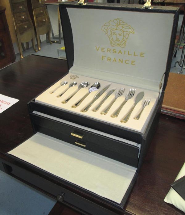 CUTLERY SET, Versaille, France, in a domed box, 46cm x