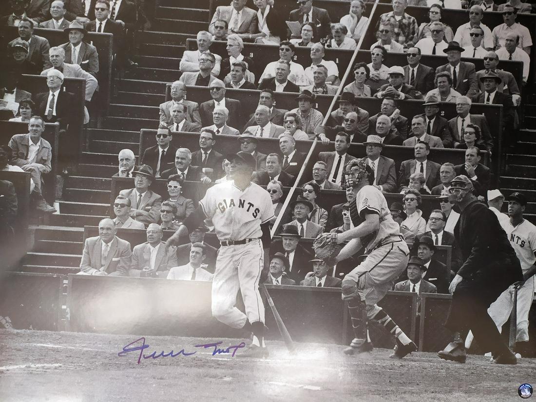 Willie Mays: 20x16 B&W image signed by the baseball legend. Say Hey Athentication