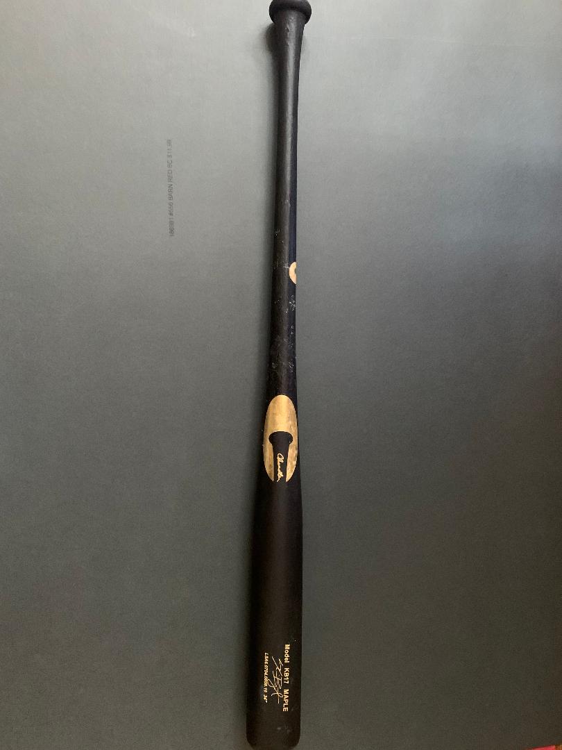 Kris Bryant game used bat (1 of 1)