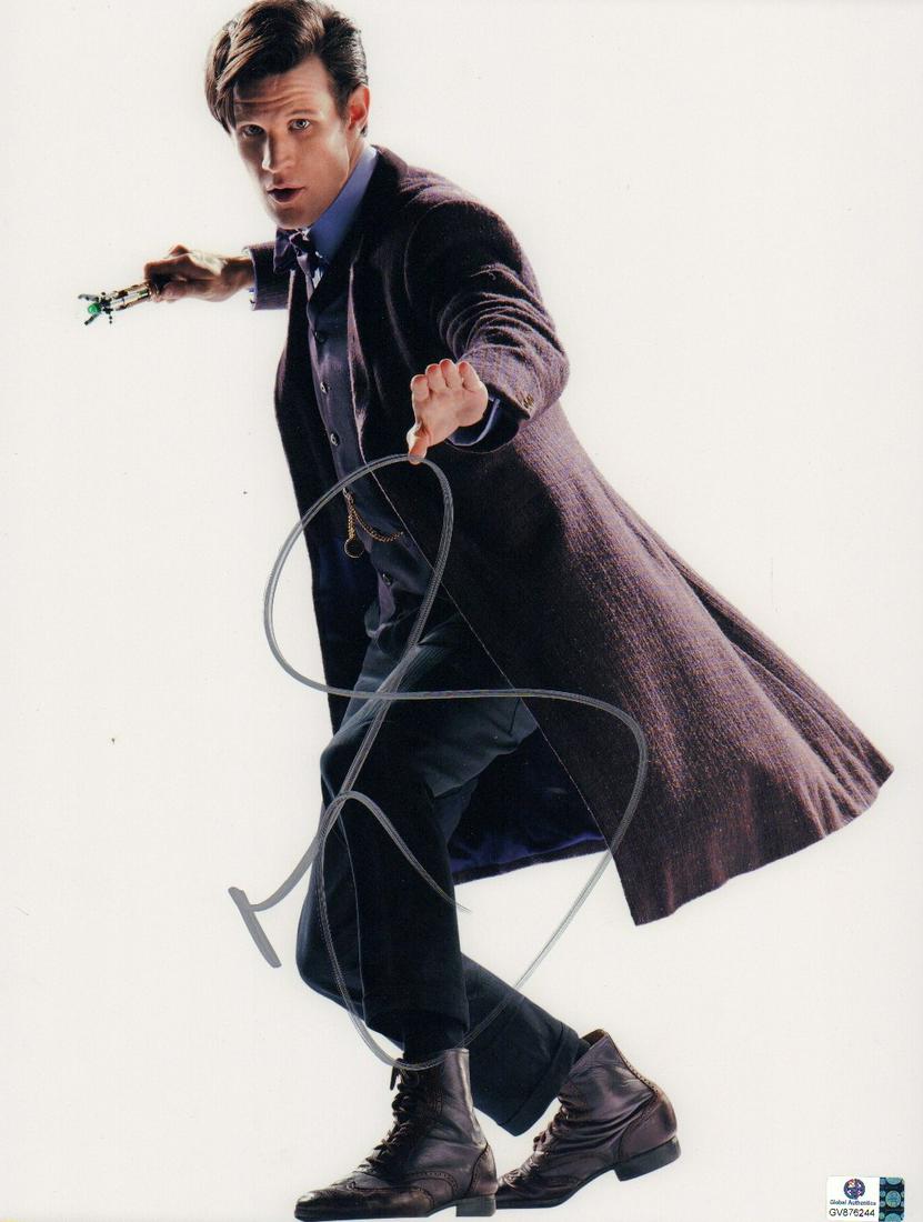 Matt Smith DR WHO 11x14: A color 11x14 as DR WHO signed by Smith with Global Authentics sticker on it