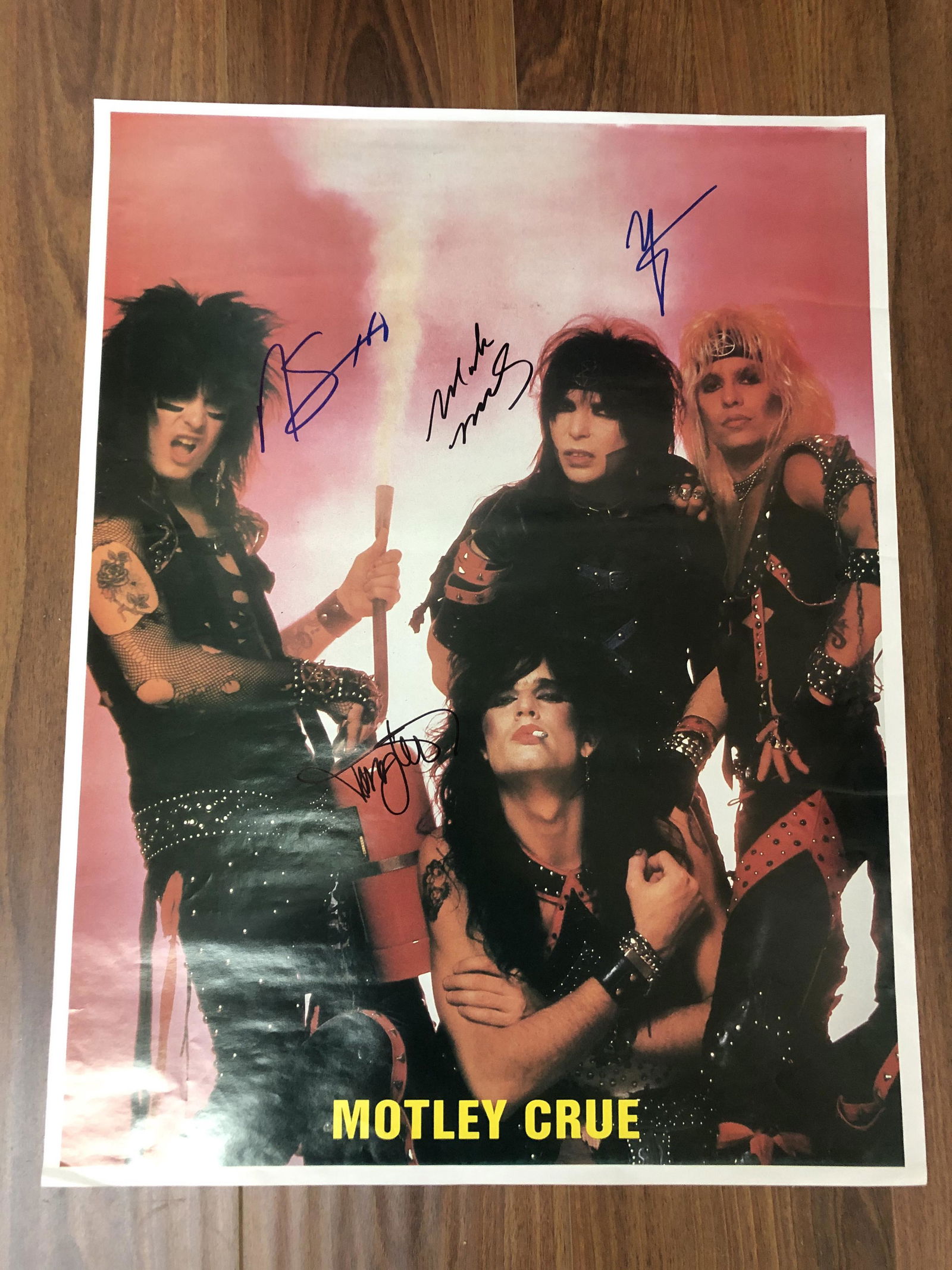 とっておきし新春福袋 激レア MOTLEY CRUE メンバー全員サイン入り写真