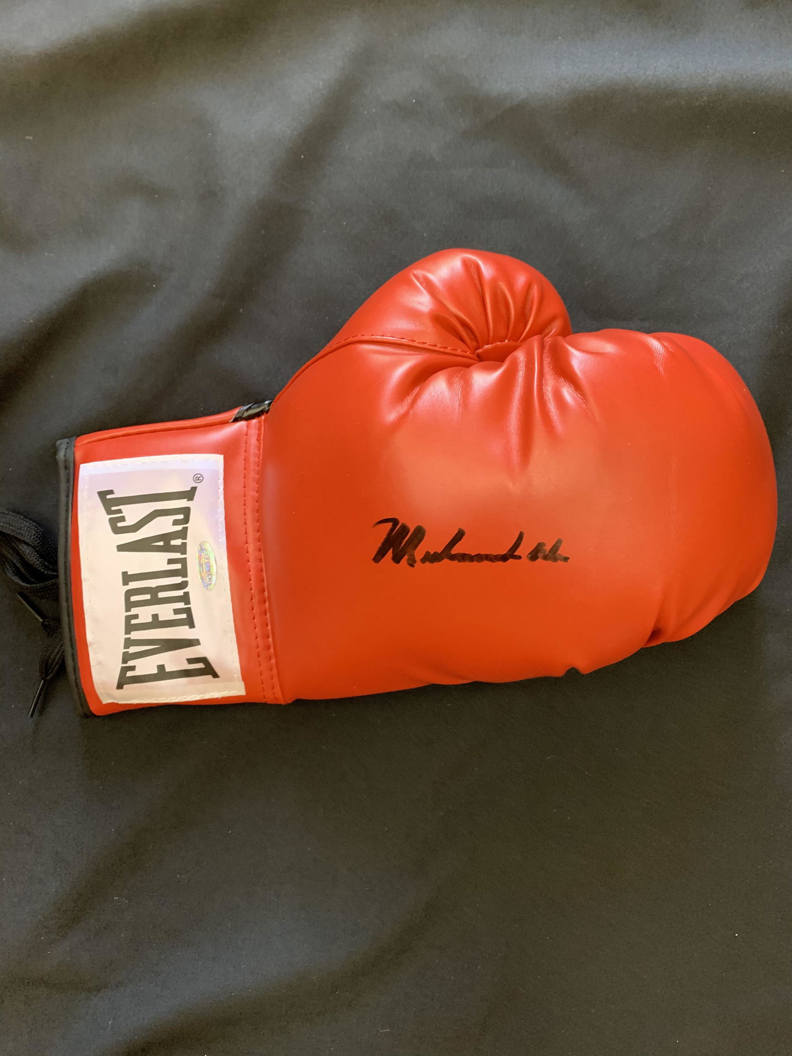 Muhammad Ali glove (1 of 1)