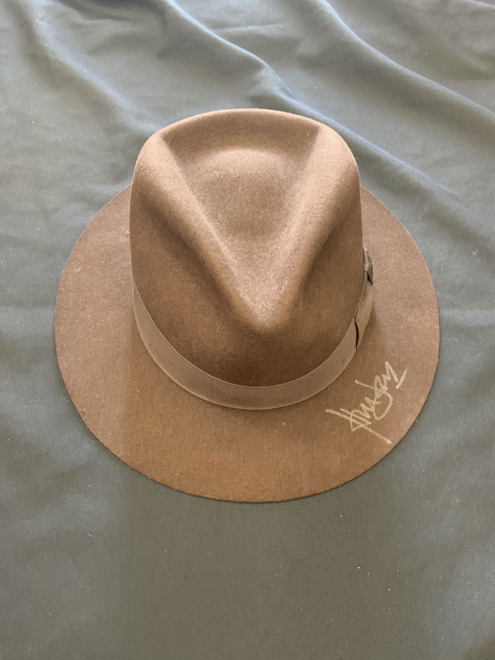 Harrison Ford signed Indiana Jones hat (1 of 2)