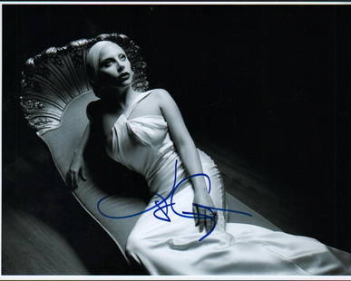 Lady Gaga: fAn elegant signed bw 8x10 of the head monster herseld