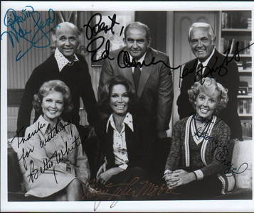 Mary Tyler Moore cast