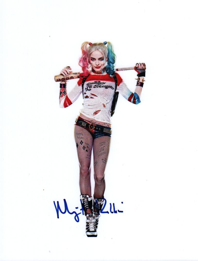 Margot Robbie HarleyQuinn sexy signed photograph (1 of 1)