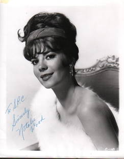 Natalie Wood signed photograph: A vintage younger signed 8x10 of the star who died so young with COA