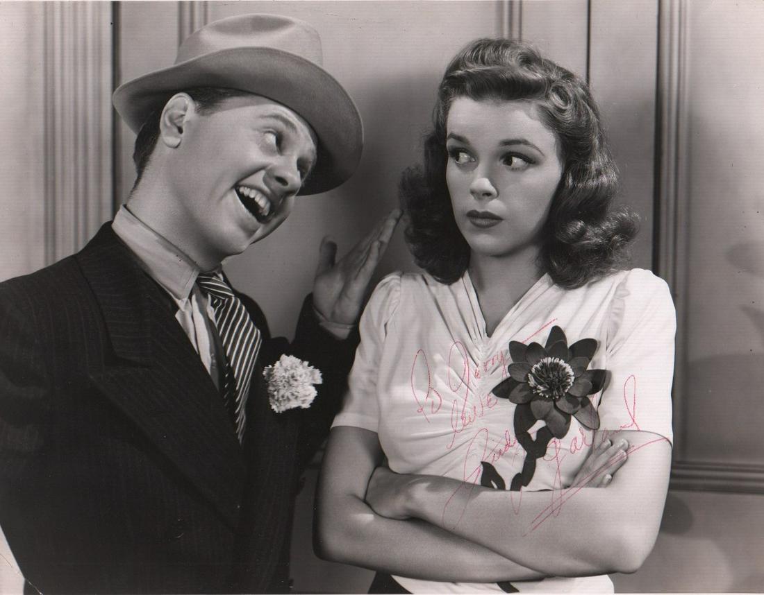 Judy Garland signed 11x14 photograph (1 of 1)