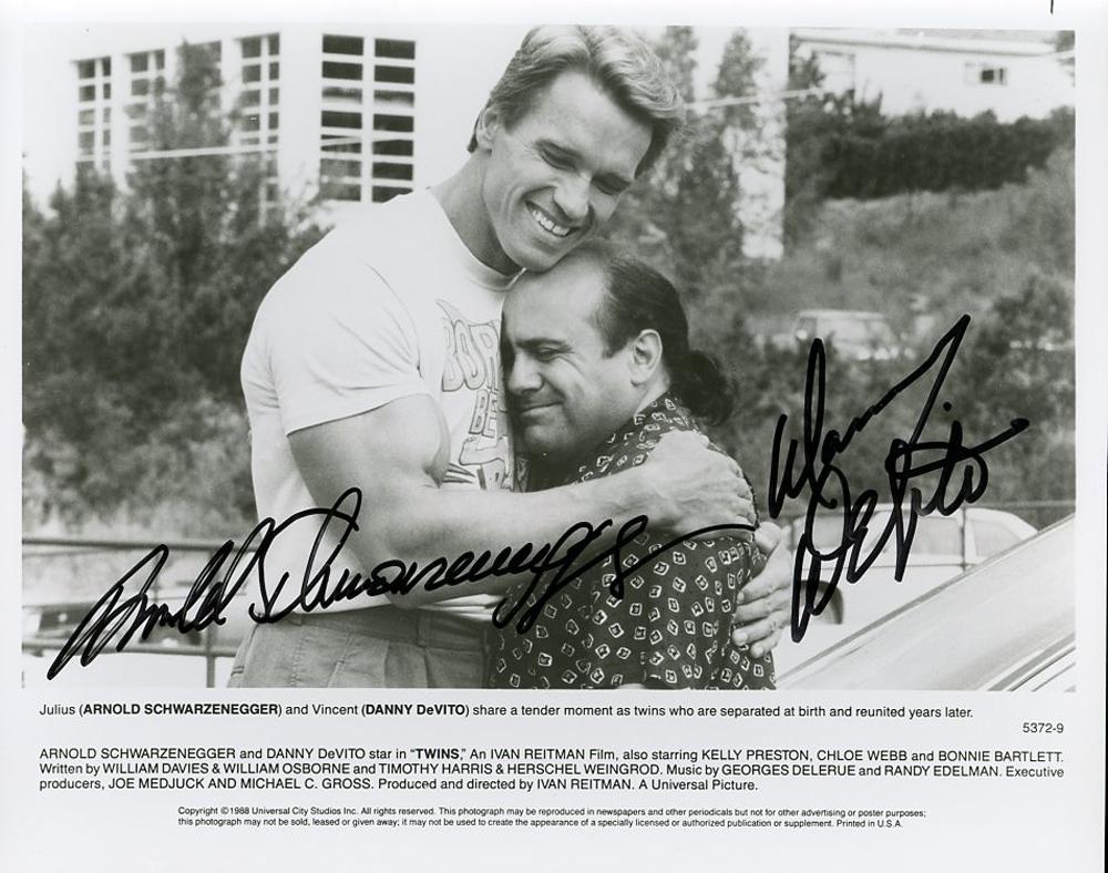 Arnold Schwarzenegger Danny Devito Signed Photo (1 of 1)