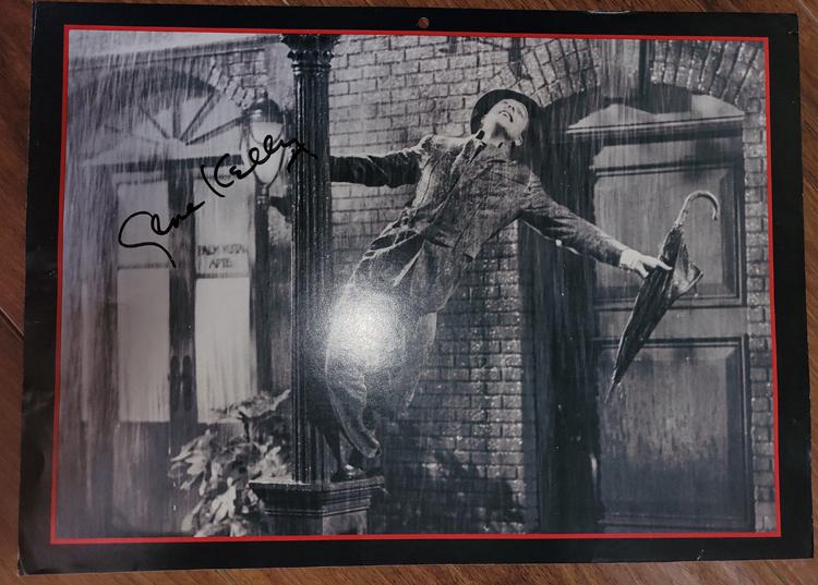 Gene Kelly Singing in the Rain signed photo (1 of 1)