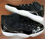 Michael Jordan Space Jam signed shoes !!