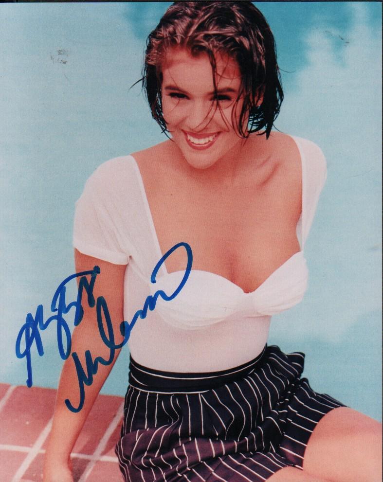 Alyssa Milano signed photograph (1 of 1)