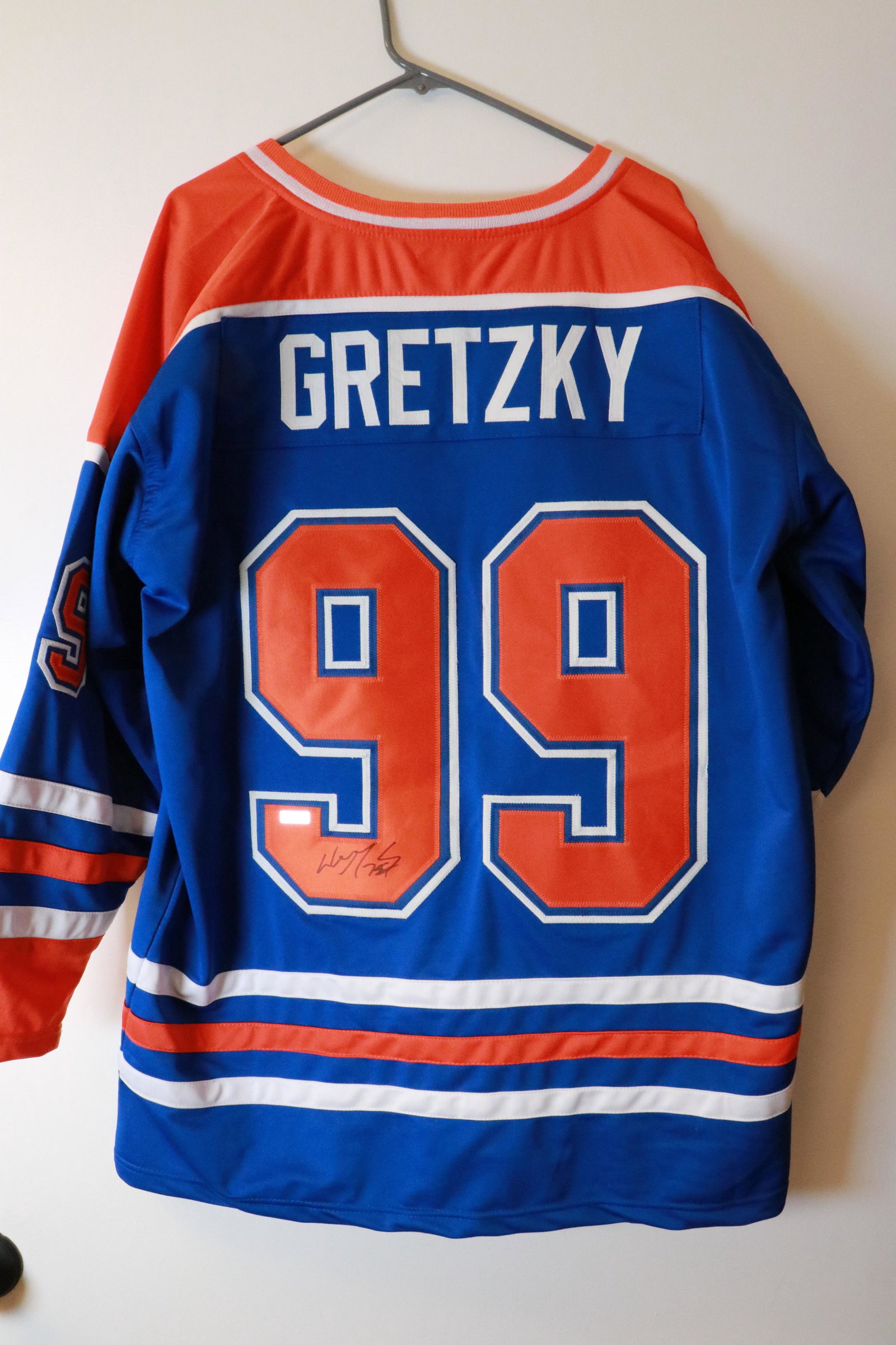 Wayne Gretzky signed Oilers jersey (1 of 1)