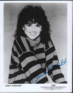 Linda Ronstadt vintage signed photograph: A nice vintage signed 8x10 of the rock legend with COA