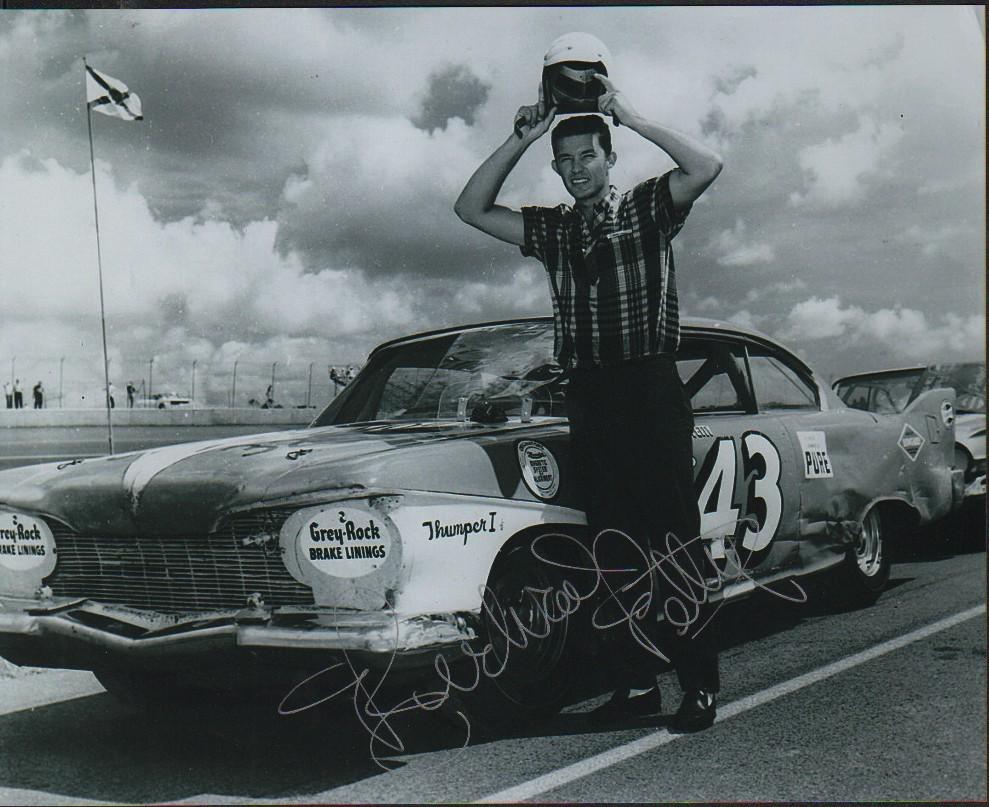 Richard Petty signed photograph (1 of 1)