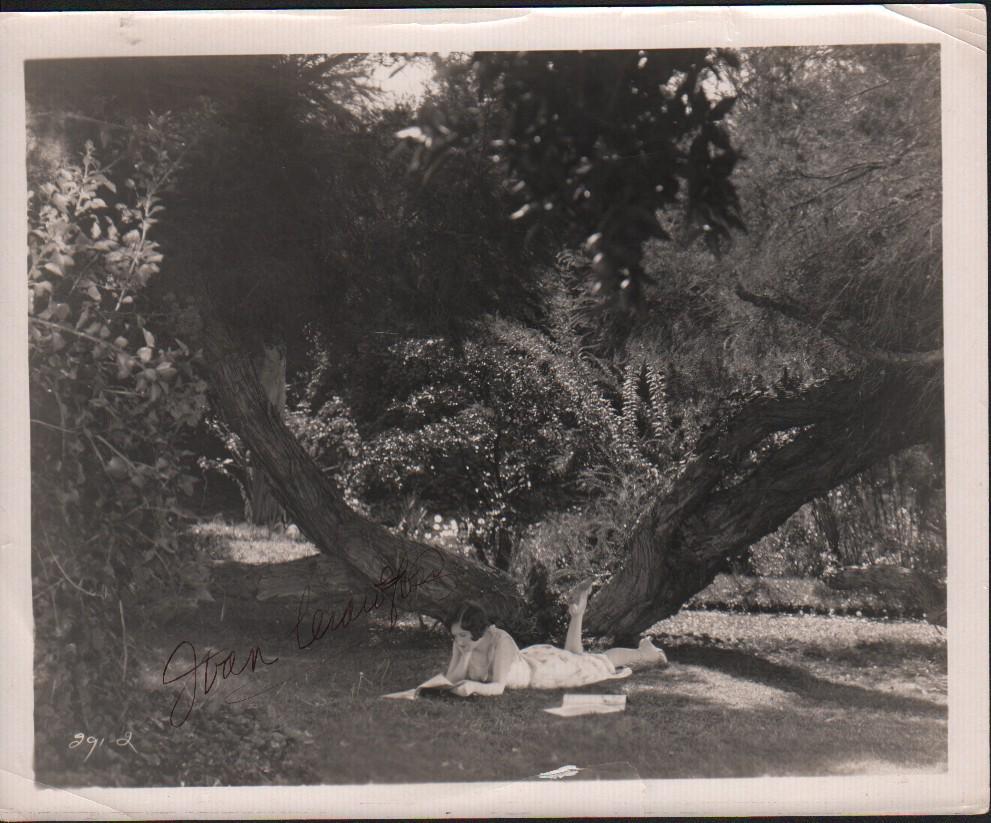 Joan Crawford rare EARLY vintage signed photograph (1 of 1)
