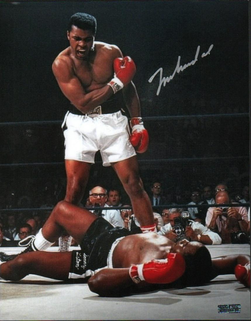 Muhammad Ali signed 11x14 photograph (1 of 1)