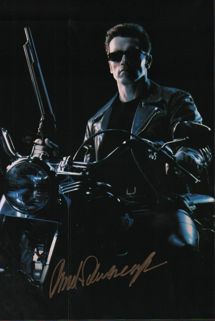 Arnold Schwarzenegger Terminator signed 10x15 photograph (1 of 1)