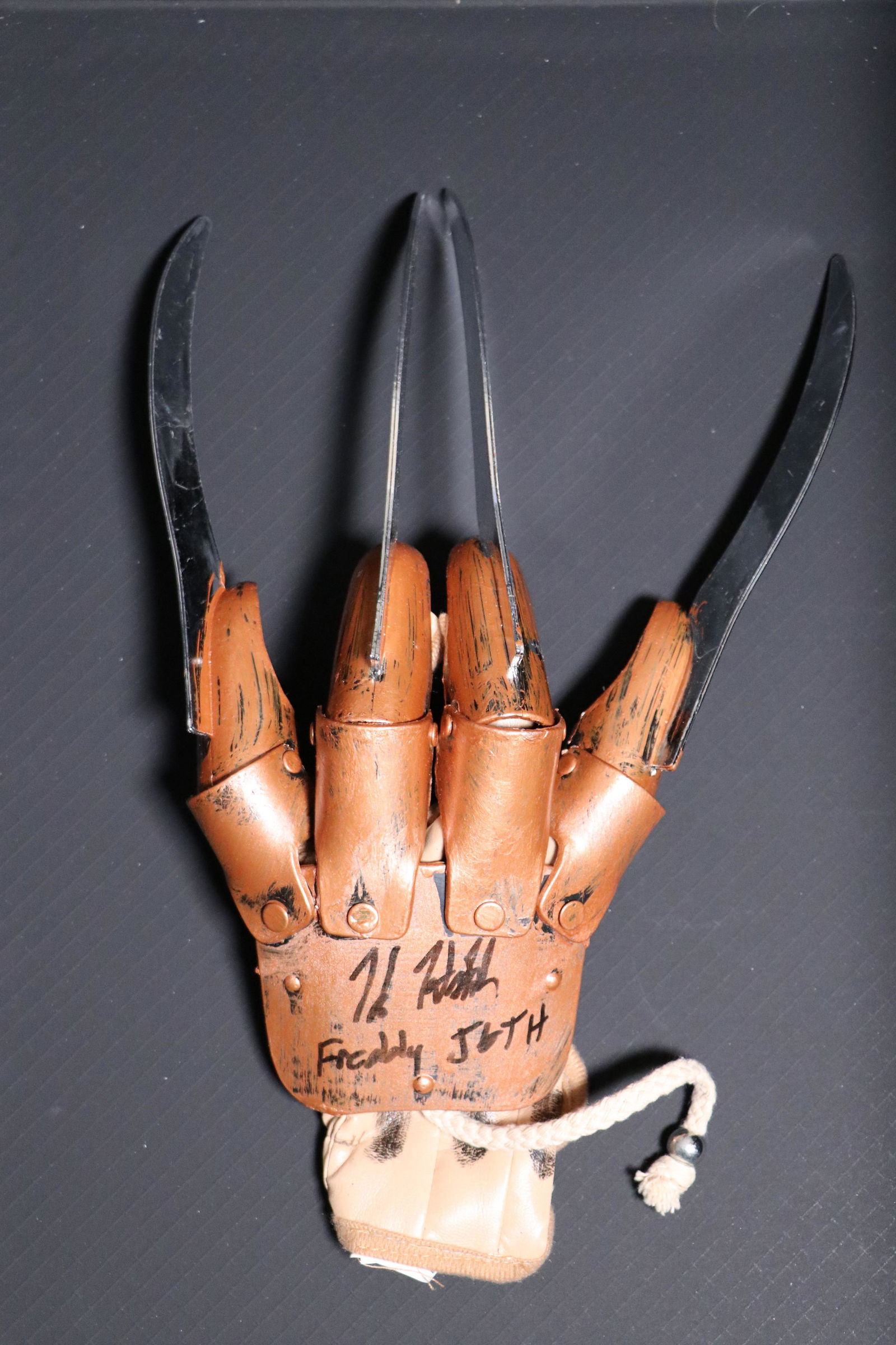 Kane Hodder signed Freddy Krueger glove (1 of 1)