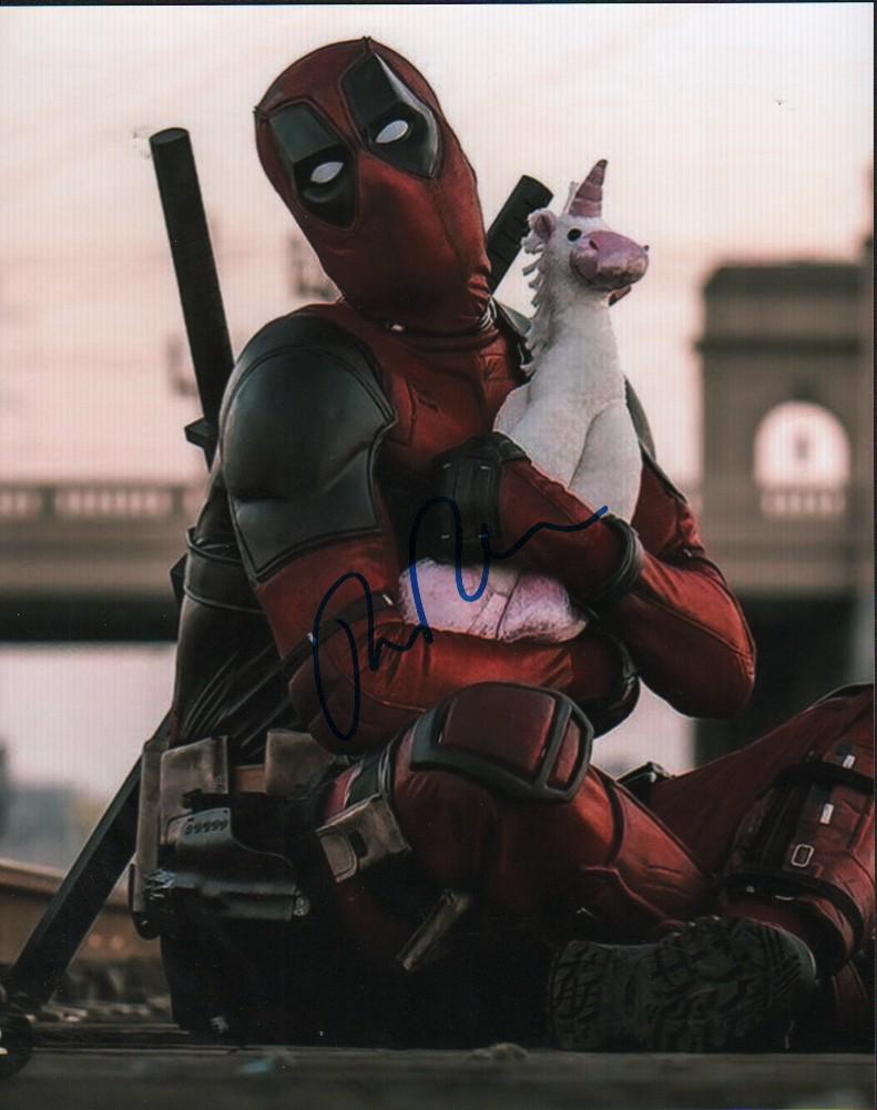 Ryan Reynolds Deadpool signed photograph (1 of 1)