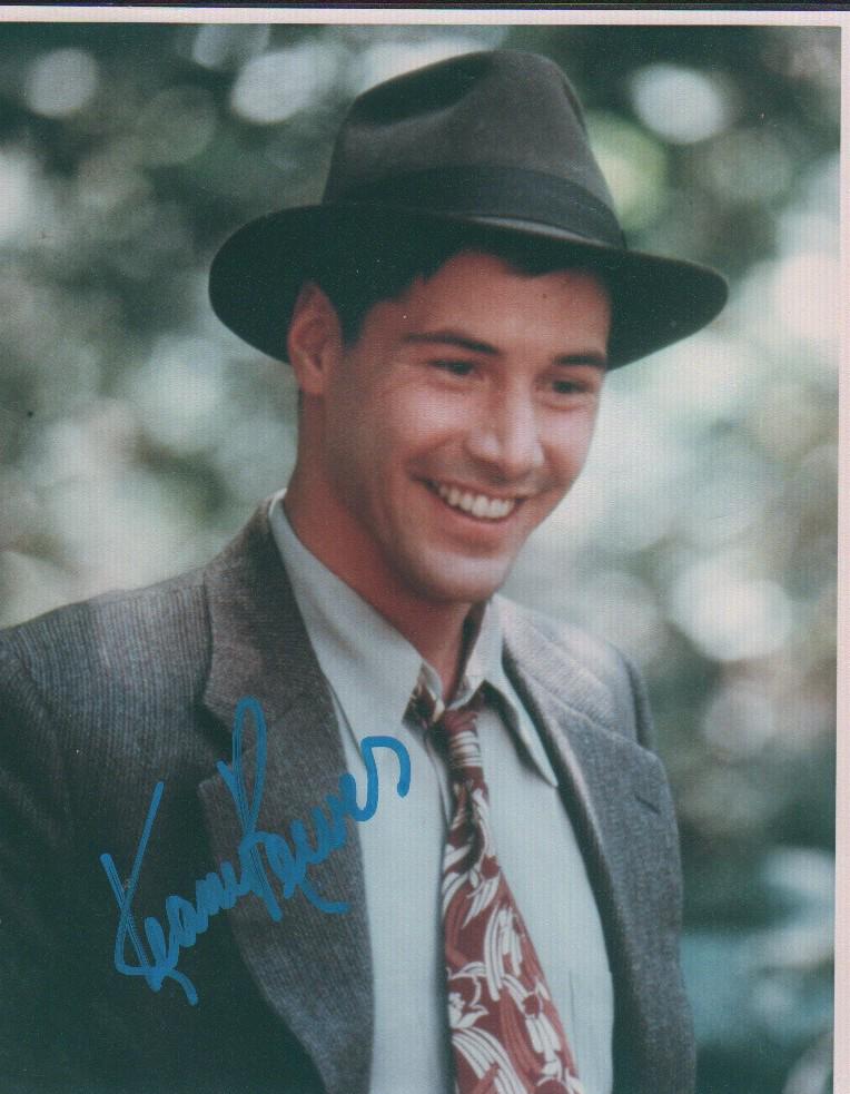Keanu Reeves vintage signed photograph (1 of 1)
