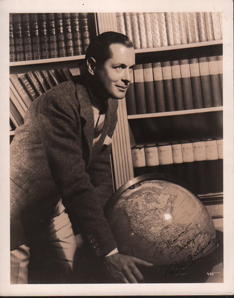 Robert Montgomery signed photograph (1 of 1)