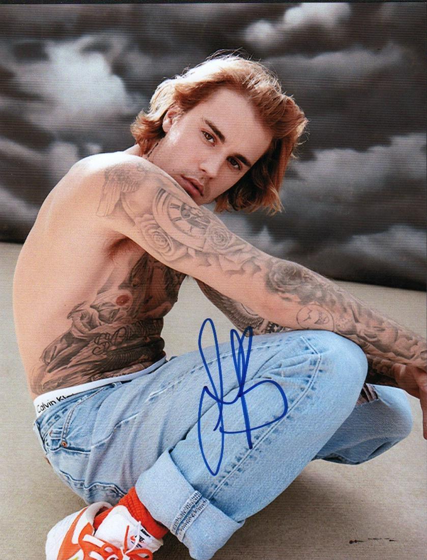 Justin Bieber signed photograph (1 of 1)