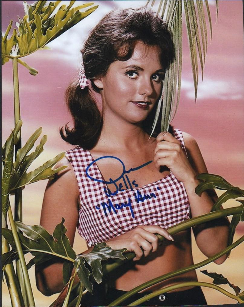 Dawn Wells Gilligans Island signed sexy photograph (1 of 1)