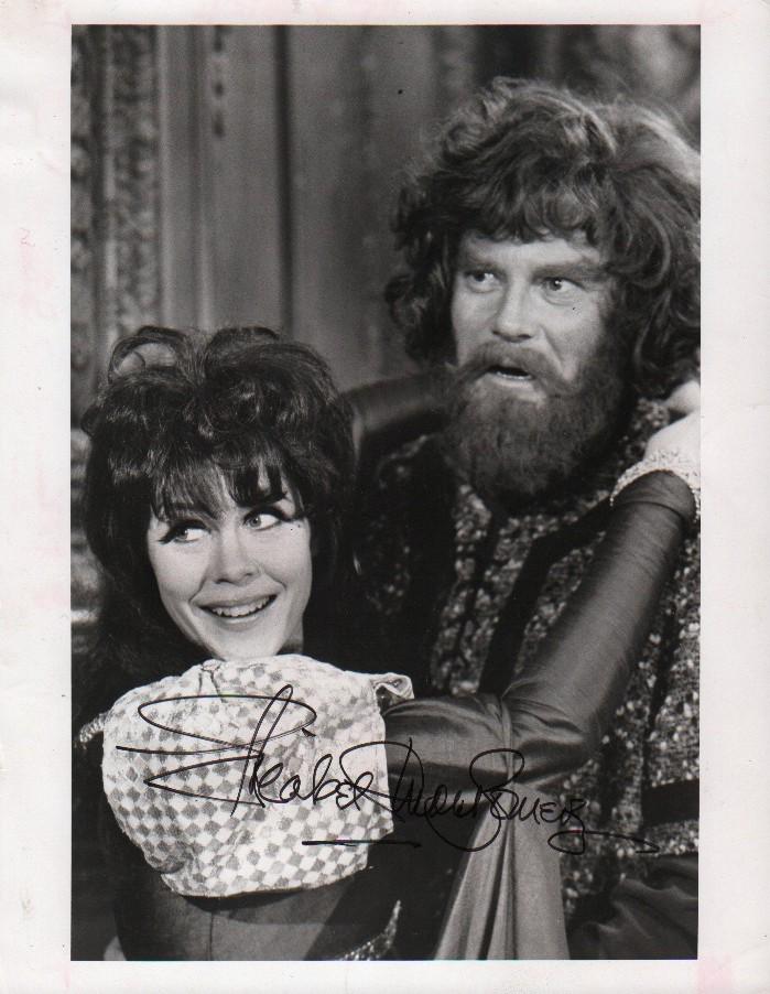 Elizabeth Montgomery rare Bewitched signed photograph (1 of 1)