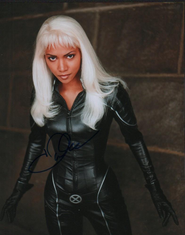 Halle Berry XMEN Storm signed photograph (1 of 1)