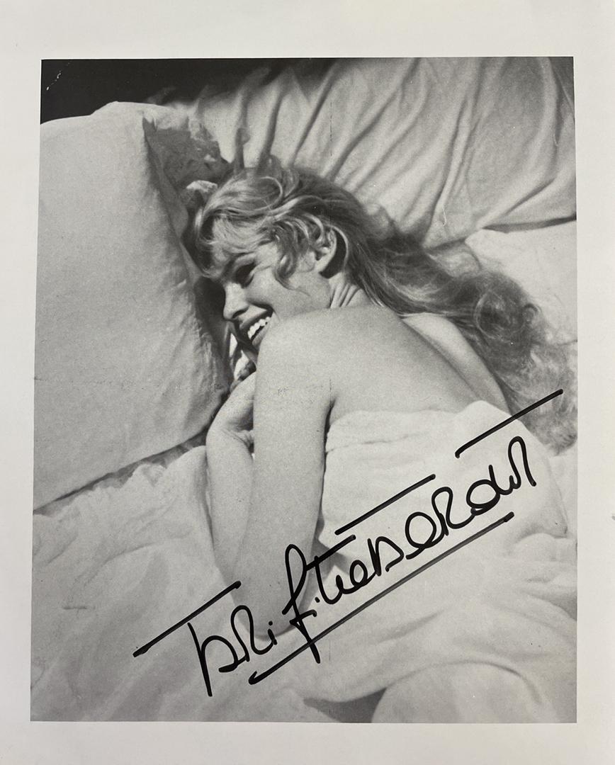 Bridget Bardot sexy signed photograph (1 of 1)